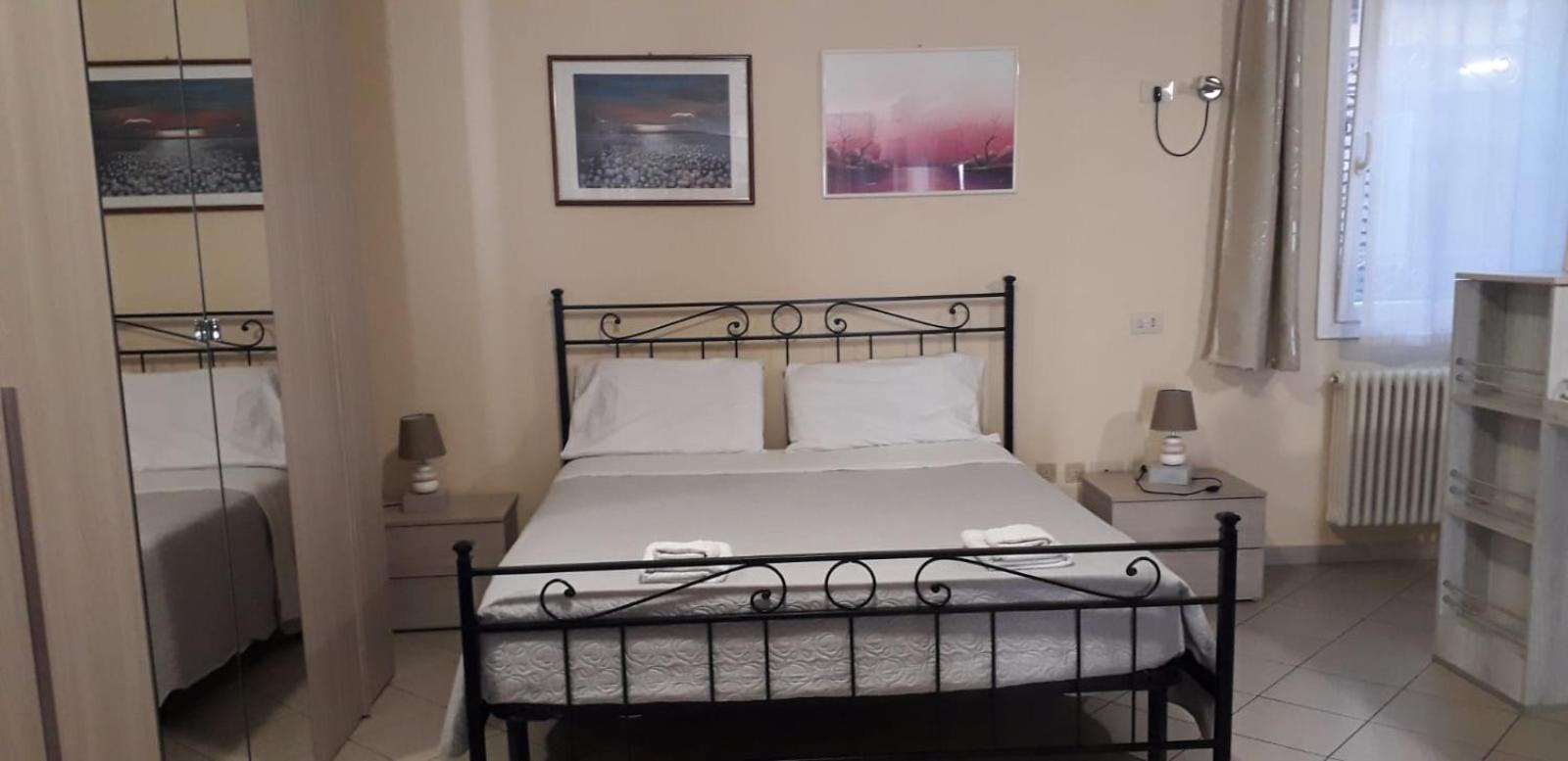 Casa Vacanze Iris, Appartamento Turistico Ravenna Eksteriør billede